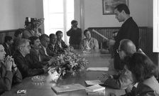 Otero con la corporaci�n en mayo de 1990 cuando fue elegido alcalde para sustituir al fallecido Iglesias.