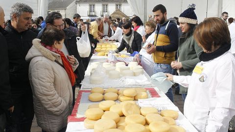 La feria del queso de Friol se celebra desde hace casi 30 a�os
