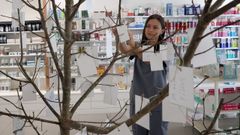 Por el Día Mundial del Alzhéimer, la farmacia Cimadevila planta un árbol de la memoria para atesorar los mejores recuerdos
