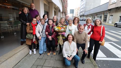 FIESTA SORPRESA POR JUBILACION EN EL RESTAURANTE XOANES A ROSA FERNANDEZ,