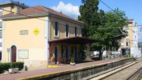 Estaci�n ferroviaria de Colloto, una de las seis que Adif mejorar� en cuanto a pasos entre andenes