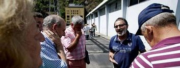 <span lang= es-es >Tensi�n</span>. La convivencia con Gas Natural Fenosa es una de las principales preocupaciones de los vecinos. El representante de estos en el consorcio local, Francisco Gonz�lez, protagoniz� un momento de tensi�n el mi�rcoles cuando amenaz� con pedir la reversi�n de los terrenos que ocupa el antiguo poblado de la el�ctrica, donde se cre� un centro de idiomas cuya actividad consideran insuficiente. 