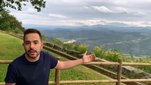 Ivan Cano cantando en lo alto del Viso