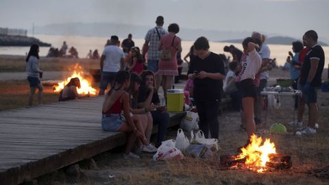 San Juan en la playa Compostela en Vilagarc�a