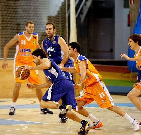 Imagen de un partido del B�squet Coru�a en Riazor.