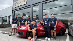 Jugadores del Kina Futsal en la presentacin de su convenio de patrocinio con Cupra Copersa.