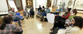 Participantes en el seminario impartido por Xess Ron, Premio Nacional de Teatro. 