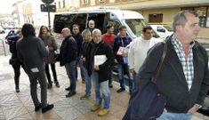 Representantes de A Coru�a y Avil�s, ayer en Le�n, antes de la reuni�n. 