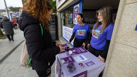 Punto Violeta en el arranque del circuito Correndo pola Costa en Camari�as
