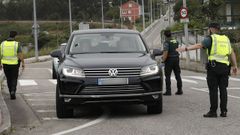 Uno control de la Guardia Civil en A Mari�a, en una imagen de archivo