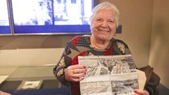 Trabajadora de Pysbe en la exposici�n Ferrol no Tempo