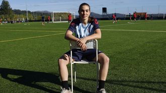 La jugadora de As Celtas Paula Rodr�guez, antes del entrenamiento de este jueves en A Madroa.