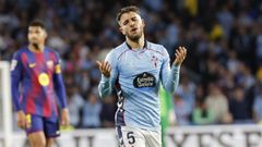 Sergio Carreira se lamenta tras una accin del partido entre Celta y Barcelona.