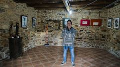 Manuel Conde, uno de los impulsores de C�rgomo Arte, en la exposici�n del a�o pasado.