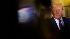 Donald Trump a bordo del avi�n presidencial.