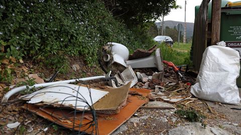 VERTEDEROS  INCONTROLADOS EN LA COMARCA DEL BARBANZA