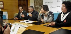 Cu��a, arropado en la presentaci�n por ediles y la t�cnica cultural. 