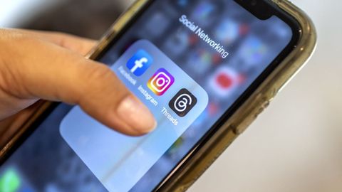 Tel�fono con la aplicaci�n de Instagram