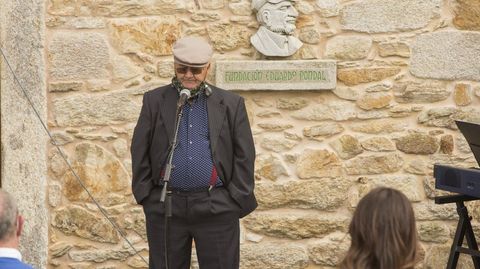 Cousillas, en O Couto, recitando una copla que compuso para su hermana Fina