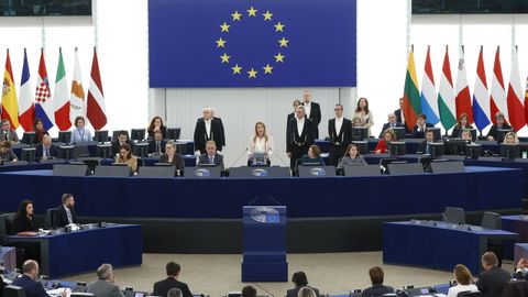 Roberta Metsola abre el ultimo pleno del a�o de la Euroc�mara.