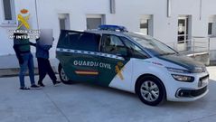 Catorce detenidos en A Coru�a por estafar por internet