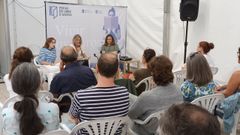 Encuentro literario entre escritoras, Luisa Castro y Xita Rubert, anoche en la Feira do Libro de Foz