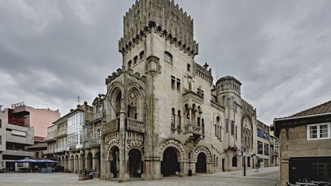 El edificio del Concello de O Porri�o