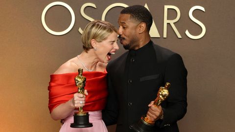 Los dos grandes protagonistas de la noche: Jessie Buckley y Michael B. Jordan