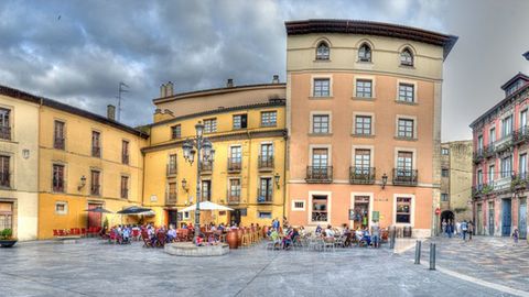 Plaza Carlos Lobo, Avil�s