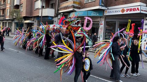Desfile de entroido en O Barco.