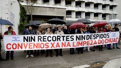 Protesta ante la gerencia del Chuac