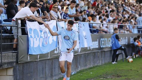 El jugador de Celta Hugo Burcio, tras una de las dos expulsiones que sufri&oacute;