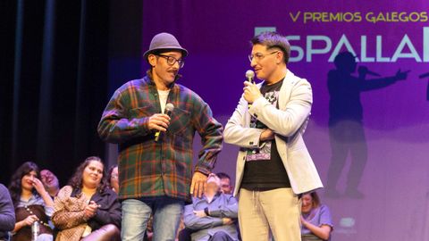 As� foi a festa da regueifa en Carballo, imaxe a imaxe, rima a rima