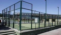 La urbanizaci�n de San Miguel (Barreiros) tambi�n tiene cancha de p�del, entre otras instalaciones.