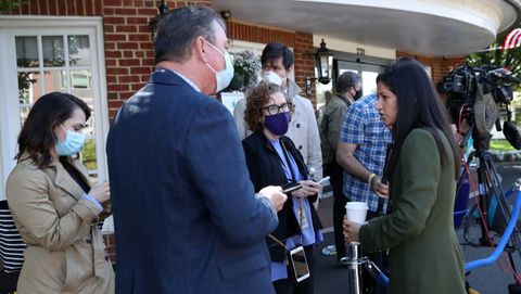 Katie Miller, portavoz de Pence, atendiendo a la prensa un d�a antes de dar positivo en covid-19