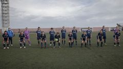 El bloque de A Tasca. Atr�s, de izquierda a derecha, est�n el segundo entrenador, Carlos, Rosal�a, Marta, Mon, Luc�a, Lara, Yaiza, Marina, Noelia y el t�cnico principal, Nacho. Abajo, en el mismo orden, forman Zaida, Lidia, Eva, Rut, Carla, Carmen, Ana y Alejandra