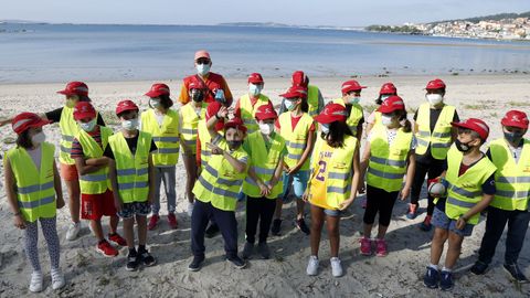 Programa Ludieduca de Jealsa y La Cruz Roja con motivo del d�a de los oc�anos en Barra�a y o Areal