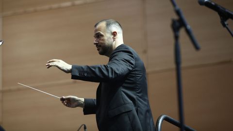 El director de orquesta corus Fernando Briones.