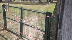 Acceso clausurado al parque canino de Caranza