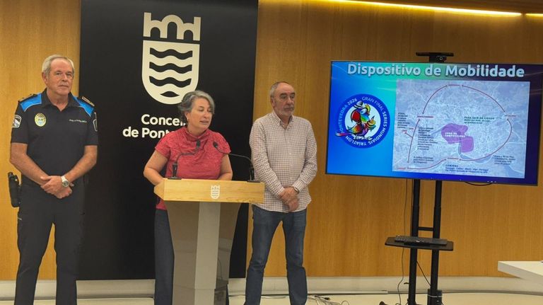 Abal, Vilaverde y Macenlle presentaron el operativo de tr�fico de la gran final de las Series Mundiales de triatl�n