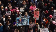 Multitudinaria marcha de mujeres contra Trump en EEUU