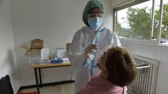 Imagen de archivo de una prueba de detecci�n del covid en el Hospital Juan Cardona