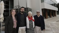 La familia Balseiro, Eva y Alejandro, hijos, y Rosario y Manuel Balseiro, Nito (falta uno de los hijos, Gonzalo)