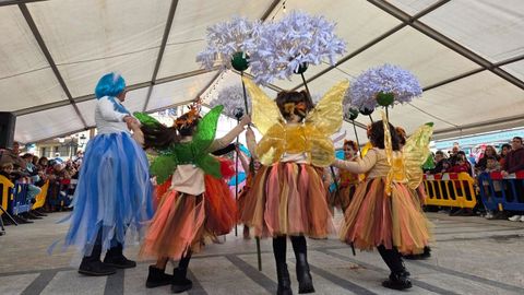 En R�bade tuvo lugar el concurso de disfraces de ni�os y adultos.