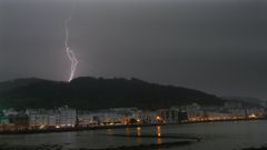 En imagen de archivo, tormenta sobre Viveiro