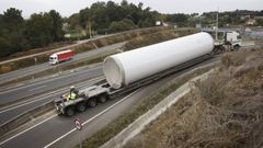Transporte de una parte de un aerogenerador.