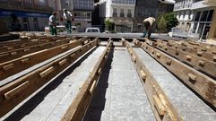 El escenario que comenz� a montarser en la plaza de Espa�a tendr� que ser retirado