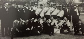 Equipo de la Galaica con la directiva en la que el cuarto por la izquierda agachado es Emilio Dom�nguez.