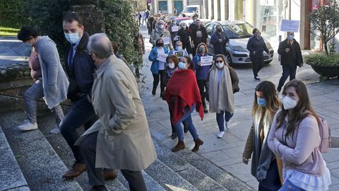 MANIFESTACI�N DE LA HOSTELER�A Y EL COMERCIO EN CALDAS DE REIS PARA PROTESTAR POR LAS RESTRICCIONES IMPUESTAS PARA FRENAR LA PANDEMIA COVID-19