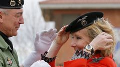 Esperanza Aguirre recibe el reconocimiento del Ej�rcito de Tierra